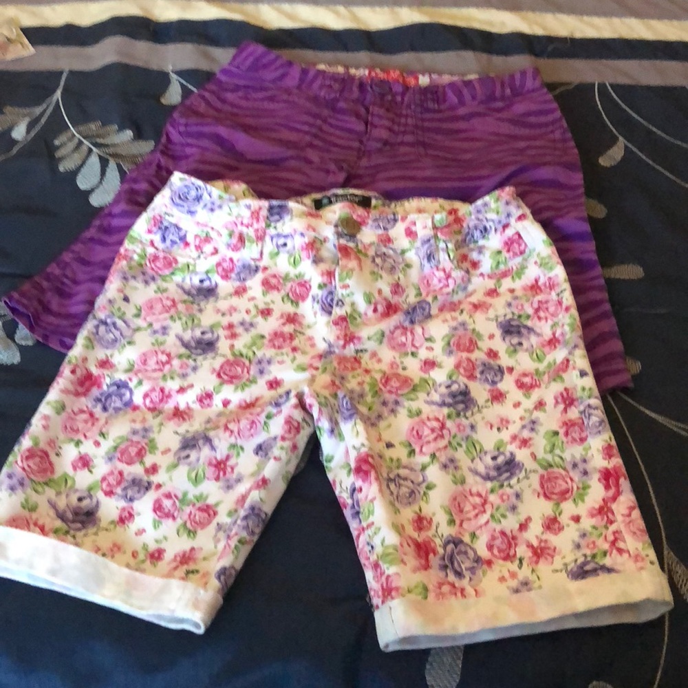 2 shorts (1 children place 10 and tractor 12